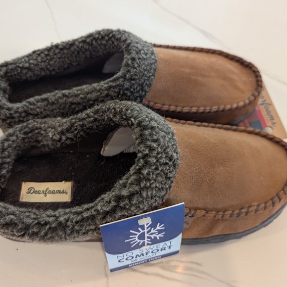 Deer Stags Men's Brown Slippers - Picture 2 of 3